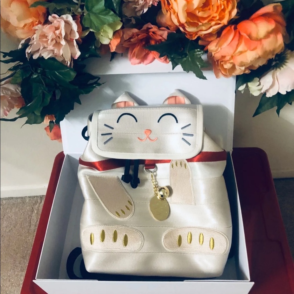 Harvey’s seatbelt lucky cat backpack new